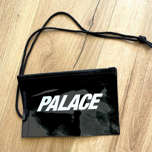 Palace skateboards water resistant pouch FW17 collection - Picture 1 of 5
